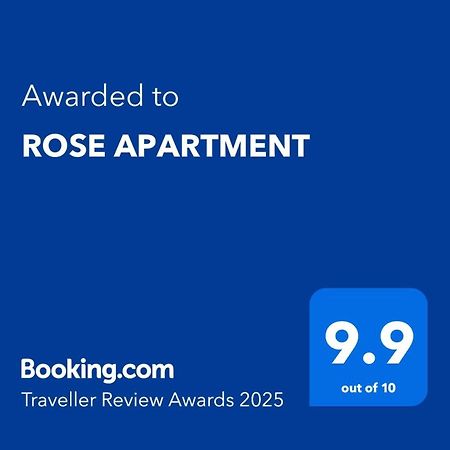 Rose Apartment Piatra Neamţ Exteriör bild